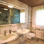 Schwarzwaldhof Mit Pool & Sauna By Interhome Semesterbostad